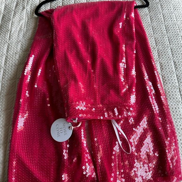 Georgie Pant in Hot Pink
MORE TO COME M - Picture 7 of 7